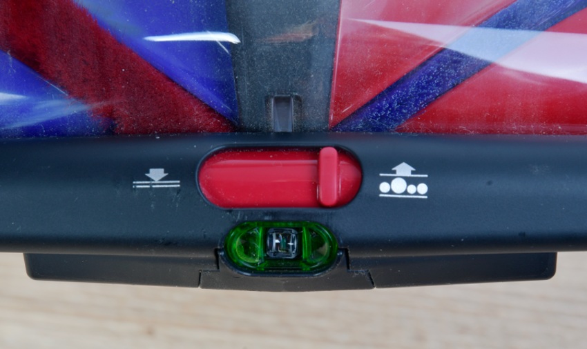 Detail diódy Dyson V16