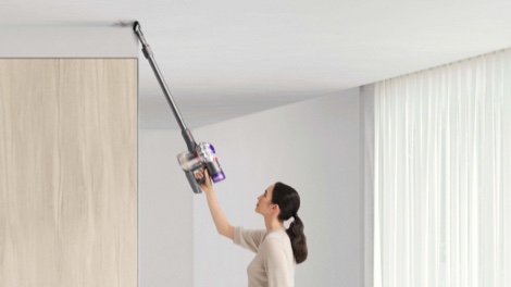 Dyson v8 absolute 23 Snadno dosáhne vysoko